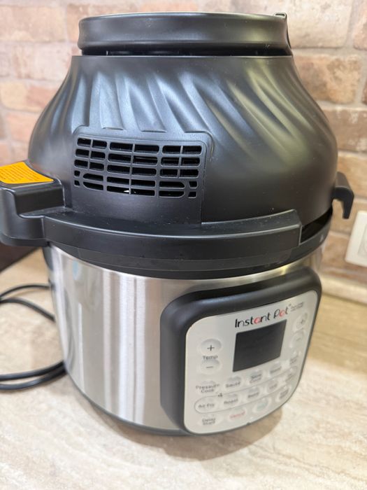 Мулти кукър и Аit Frayer и тенджера под налягане Instant Pot Duo Crisp 5,7l