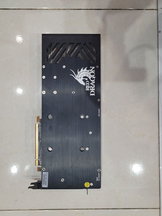 Red Dragon Amd Radeon RX6800 16Gb
DDR 6 4K PSIe4 
Ведеокартата е не