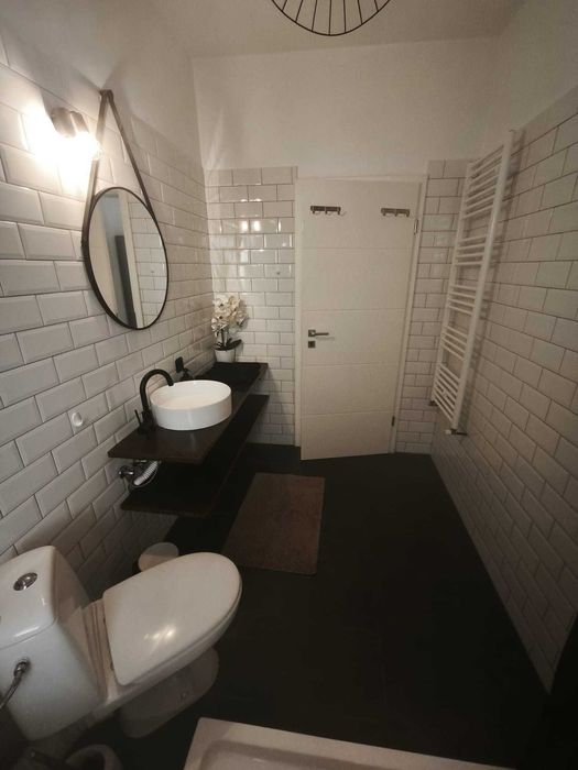 Dau in chirie - Apartament 3 camere – Europa | 72 mp + 18 mp spații exterioare | parcare inclusă