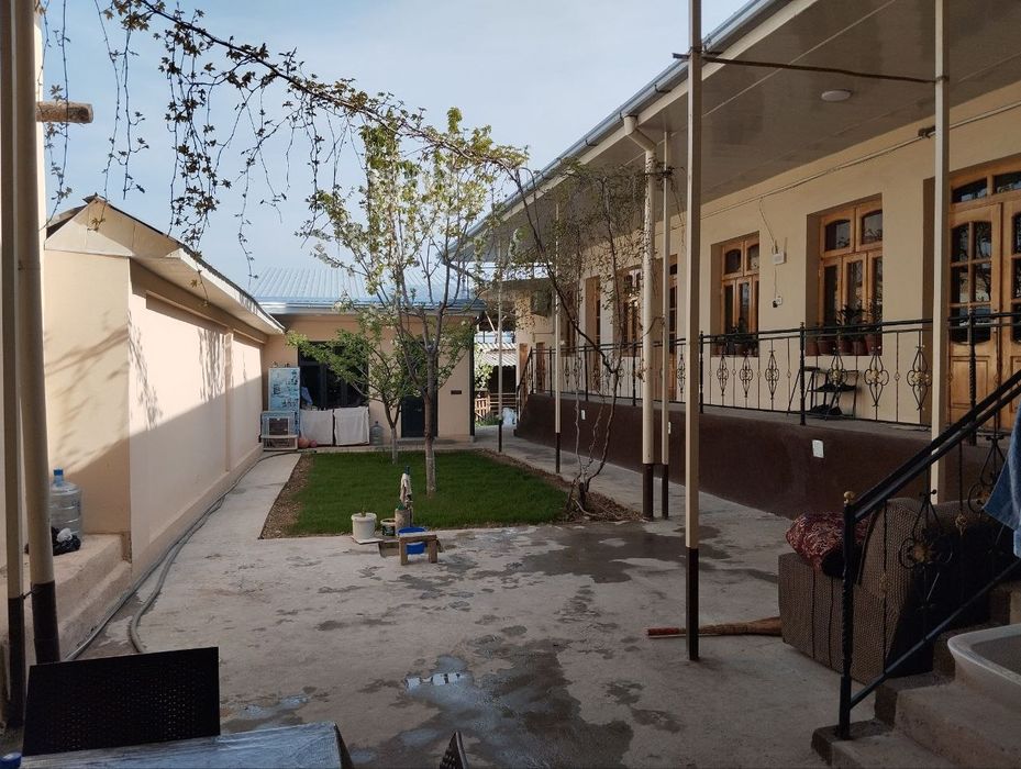 Uy sotiladi 4 sotix onqorg'onda