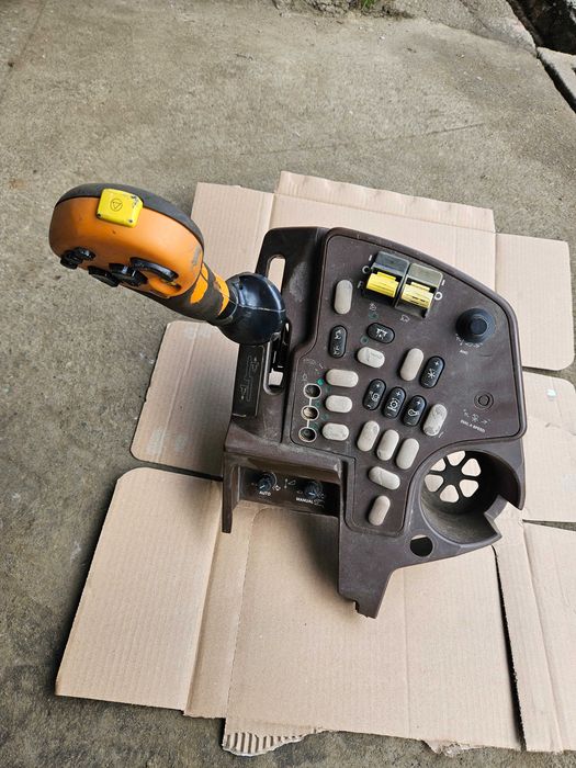 Consola de control multifunctionala combina John Deere STS/WTS