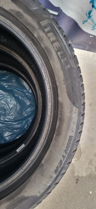 Pirelli Sottozero 3, 245 50 R19, de iarna