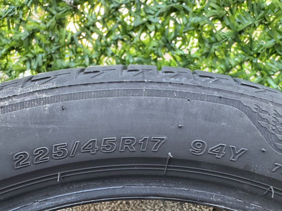 Автомобилни гуми 225 45 17 Bridgestone