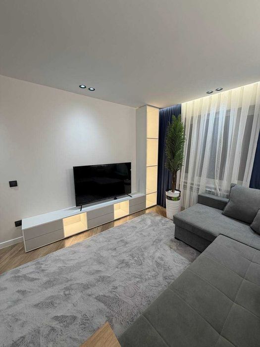 м.Буюк Ипак Йули 1-комн 5/5 28 м² кирпич евроремонт меб/тех ипотека