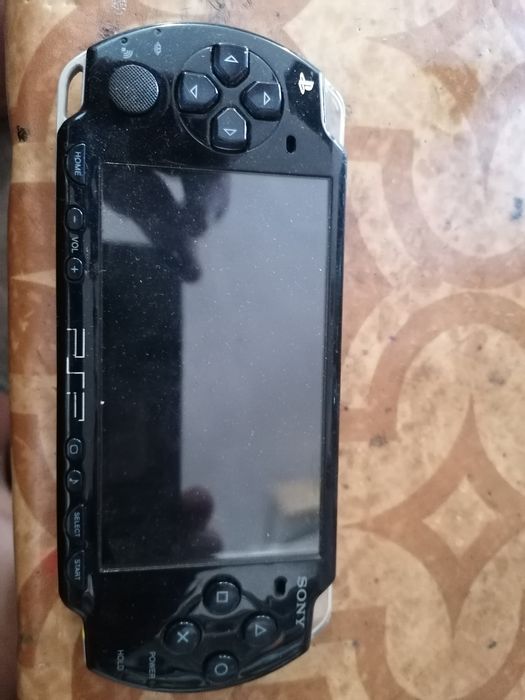 Продавам Игрови конзоли.