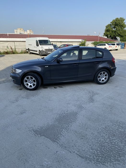 Vand bmw seria 1/navi/trapa /senzori parcare/comenzi volan