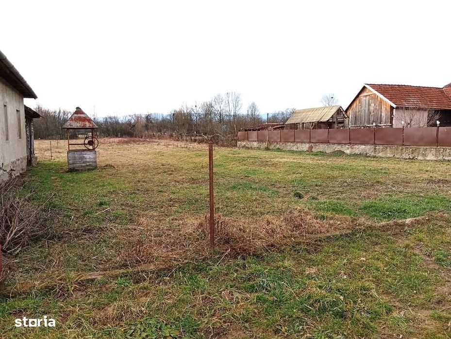 Loc de casa in Pescari