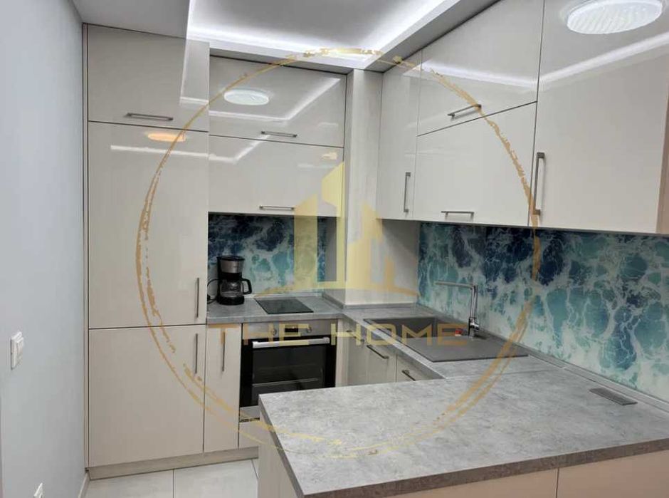 Дава се под наем Двустаен апартамент в Варна, Бриз - 72 кв.м за 750 € - Снимка #1