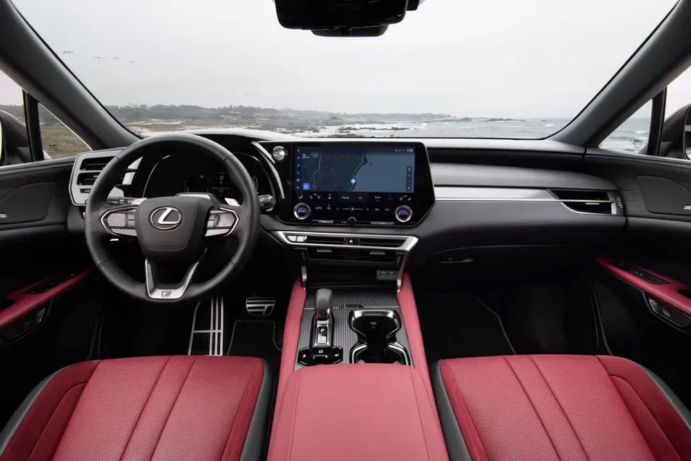 Lexus RX500 h 2023 год