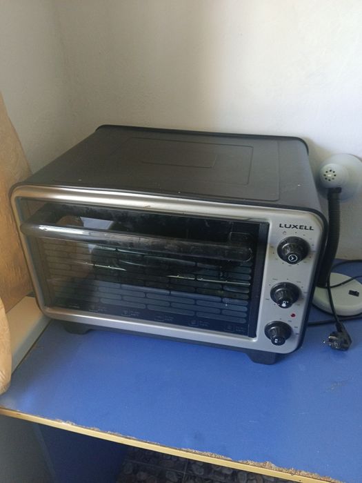 Продам духовку LUXELL