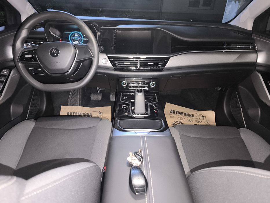 Продаю Новый Renault YI Электромобиль!