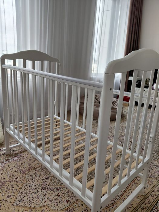 Продам детскую кроватку