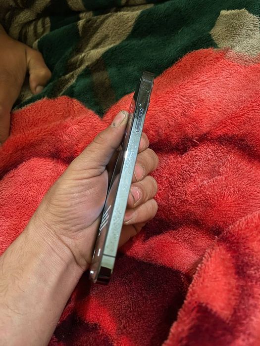 Ipxone 12pro aybi yoʻq hotrasi 256 talik hechqati alishmagan