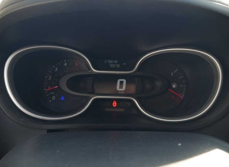 Nissan NV 300 2020