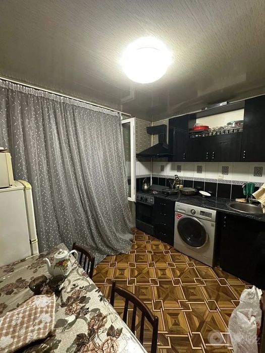Сдаётся 2-комн метро Космонавтов, 55 м²