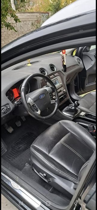 Ford Mondeo GHIA