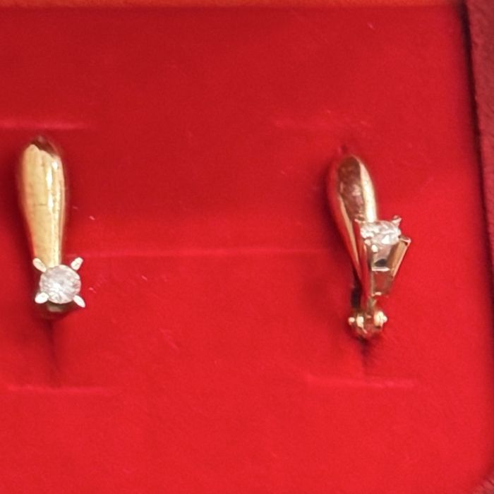 Продам серьги золото