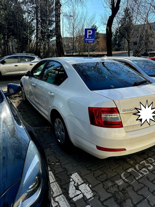 Vând urgent autoturism skoda!!!