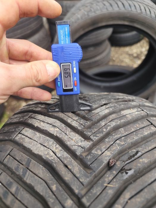 2 anvelope all season M+s 255.45.19 dot 4922