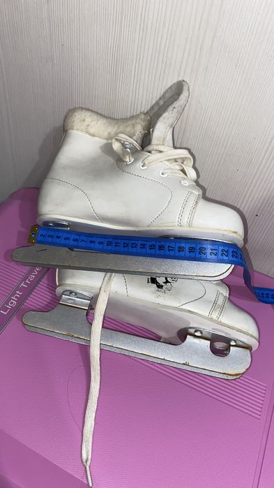 Продам детские коньки