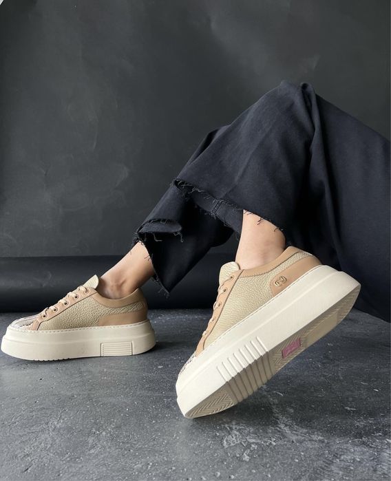 Нурсачи новые кеды