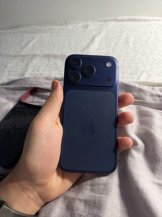 Vand iPhone 17 PRO 256gb 92% baterie