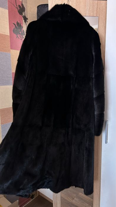 Продам норковую шубу