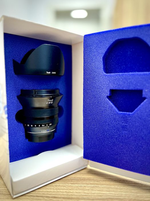 Zeiss Touit 2.8/12 X-mount для Fujifilm