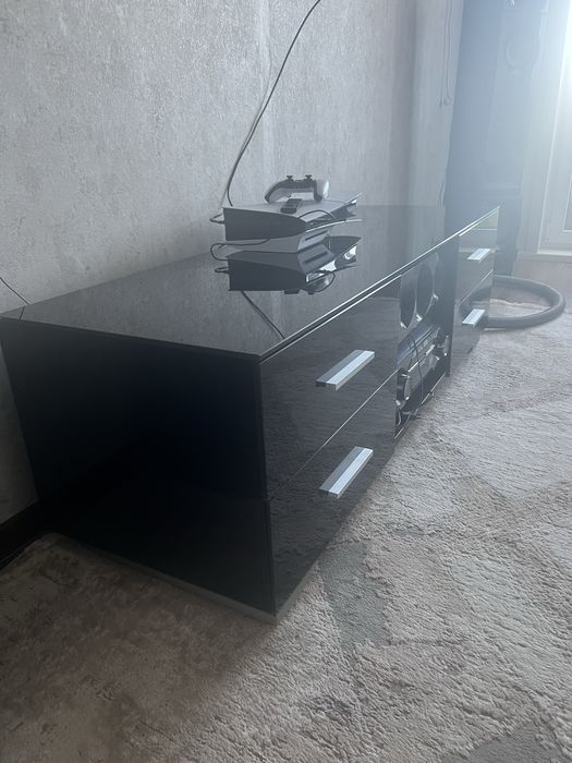 Продам тумбу