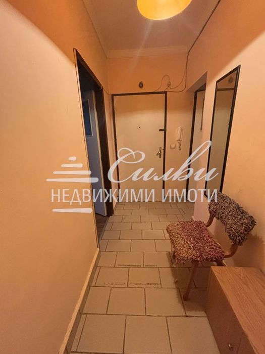 Дава се под наем Тристаен апартамент в Шумен, Болницата - 92 кв.м за 255 € - Снимка #7