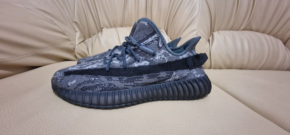 Yeezy   MX  grey