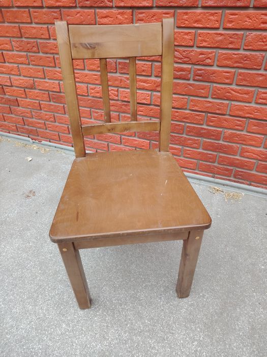 Продам деревянные стулья