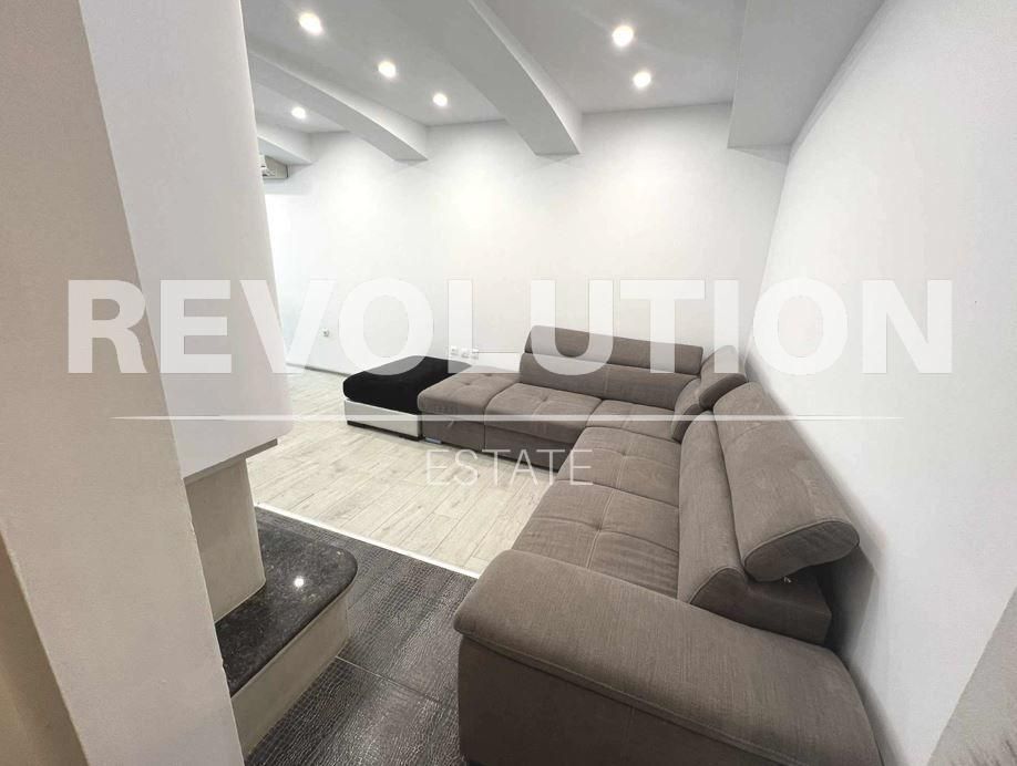 Дава се под наем Тристаен апартамент в Варна, Колхозен пазар - 69 кв.м за 458.49 € - Снимка #2