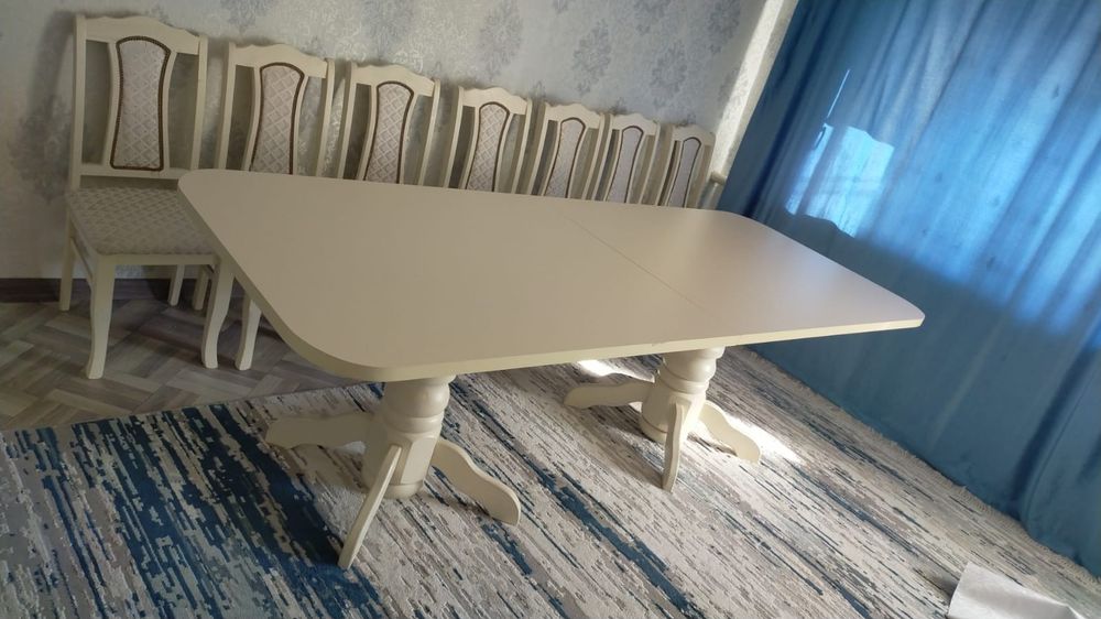 Стол. Стол большой