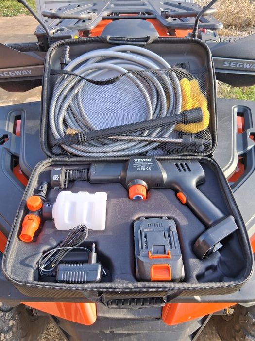 Aparat de spalat cu presiune cu acumulator