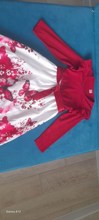 Продаётся платье на девочку