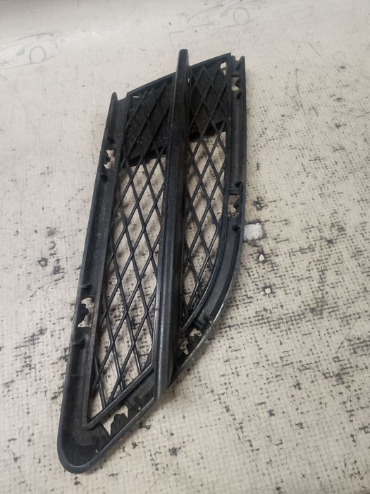 grila proiector dreapta bmw seria 3 e90 2009