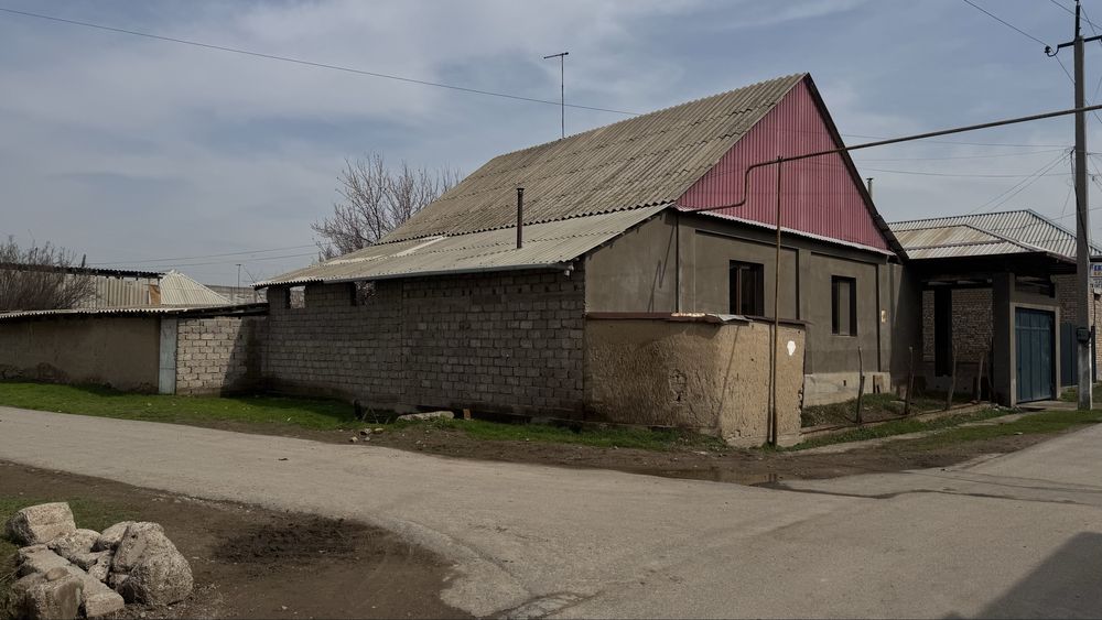 Продаётся участок с домом