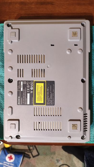 Sony PlayStation 1 SCPH-7002 PAL (FAT)