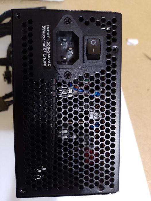 Vând Sursa Aqirys Pulsar SI 550W