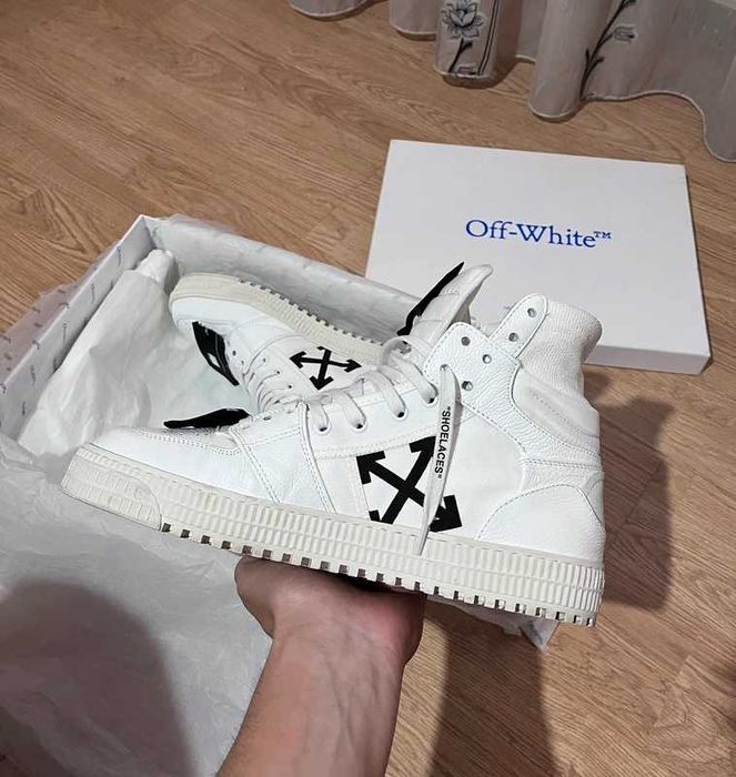 Off White Court Premium