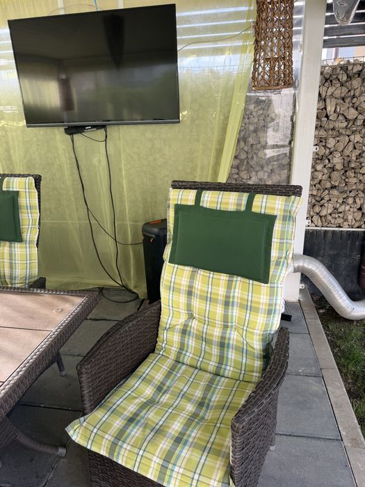 Masa  JYSK gradina 6 fotolii cu pernute de “fundulet”