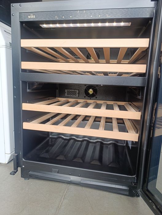 Витрина за вино  WINE COOLER