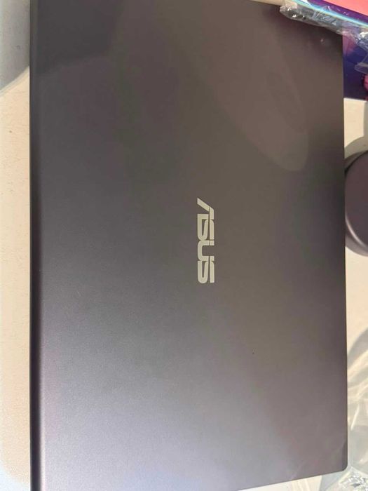 ASUS VivoBook M415DA Ryzen 3 / 8GB RAM / SSD 512GB / Full HD 14"