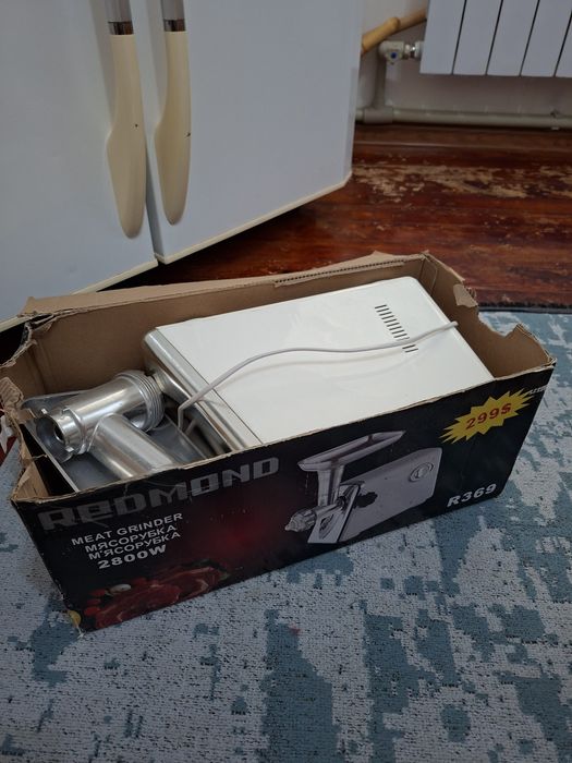 Мясорубка электрическая