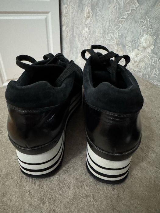 Продам женские кеды на платформе