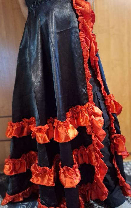 Продам костюмы разные тематики