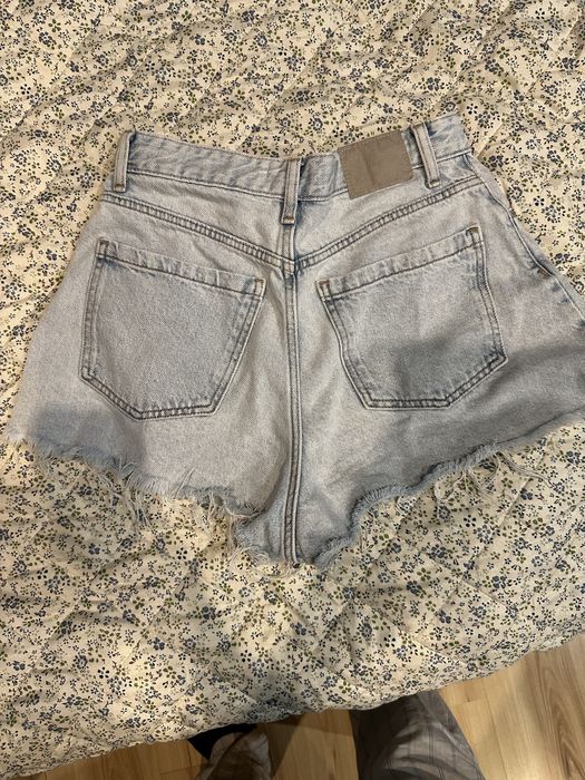 Дънки на Pull and Bear