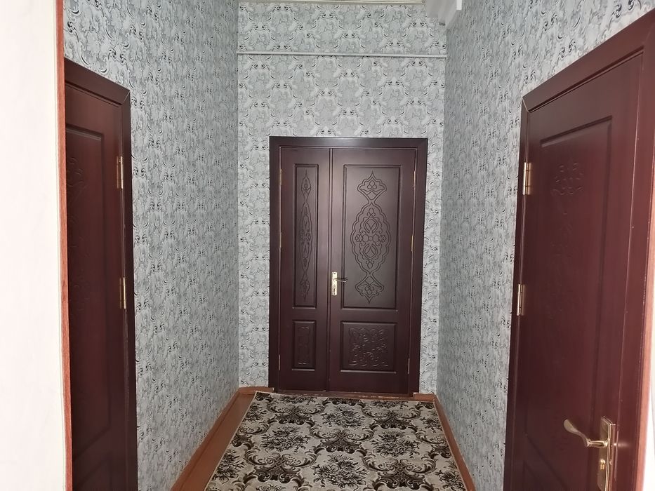 Туман марказида яшаш учун барча кулайликларга эга тайёр ховли