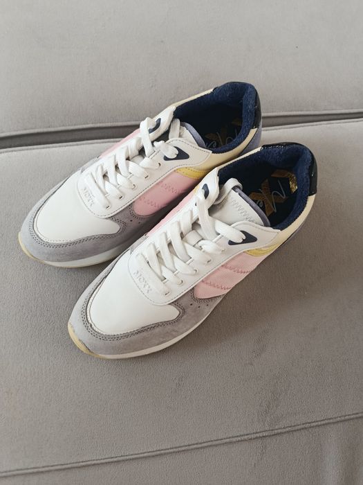 Кроссовки женские Mexx